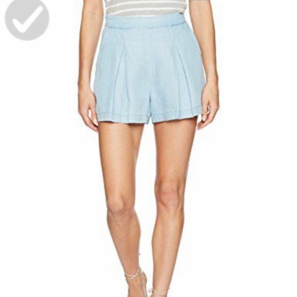 Guess Trouser Shorts, Super Bleached Wash sz S NWT